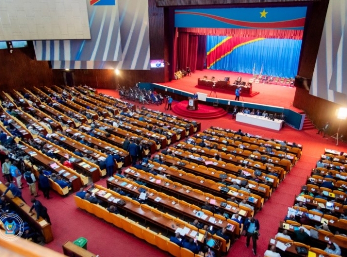 A l’approche de grand enjeux, Assemblée nationale : voici les 63 députés hésitant à réaffirmer leur loyauté à Tshisekedi !